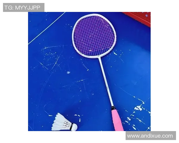 羽毛球装备选购指南:如何选择适合的球鞋提升你的竞技表现 羽毛球装备选购指南:如何选择适合的球鞋提升你的竞技表现